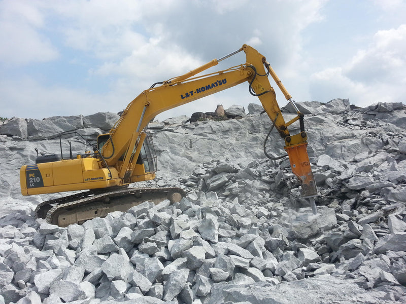 Evaluating the Pros and Cons of Renting vs. Buying Construction and Demolition Equipment